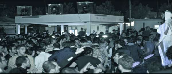 locali sulla spiaggia riccione